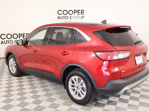 Used 2022 Ford Escape SE w/ Convenience Package FWD image 22