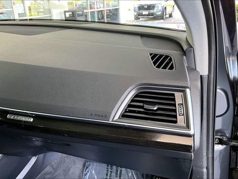 Used 2018 Audi Q5 2.0T Premium w/ Convenience Package image 26