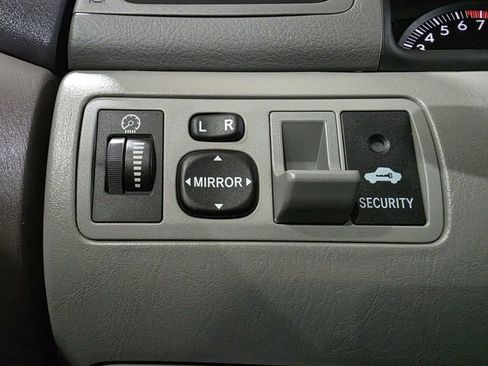 Used 2007 Toyota Corolla CE FWD image 18