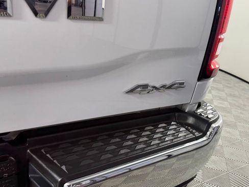 Used 2026 RAM 2500 Big Horn AWD/4WD image 14
