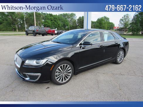 Used 2019 Lincoln MKZ Premiere image 3