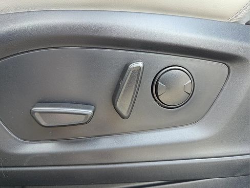 New 2026 Ford Explorer Active image 16