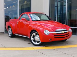 Used 2004 Chevrolet SSR w/ Preferred Equipment Group RWD video 2