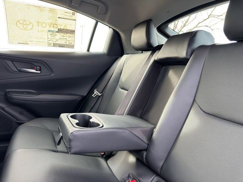 New 2026 Toyota Prius Plug-In Hybrid image 8