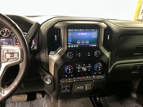 Used 2019 Chevrolet Silverado 1500 RST image 22