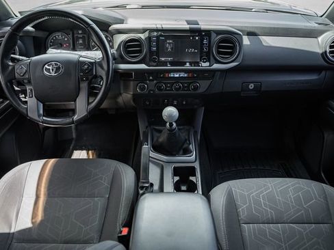 Used 2016 Toyota Tacoma TRD Sport w/ Premium & Technology Package AWD/4WD image 26