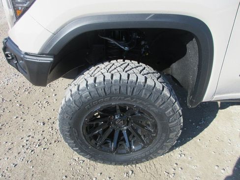 New 2026 GMC Sierra 1500 AT4X AWD/4WD image 17