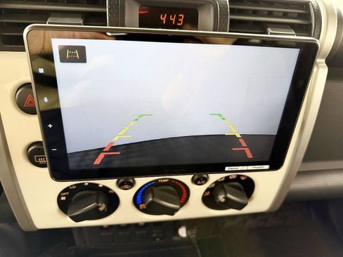 Used 2013 Toyota FJ Cruiser 4WD image 51