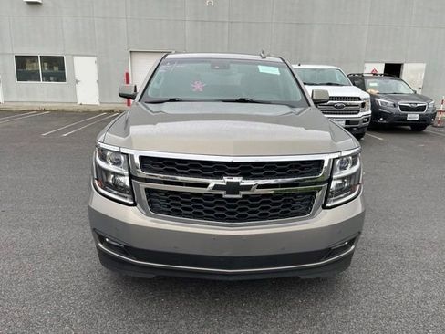 Used 2017 Chevrolet Tahoe LT w/ Luxury Package RWD image 2
