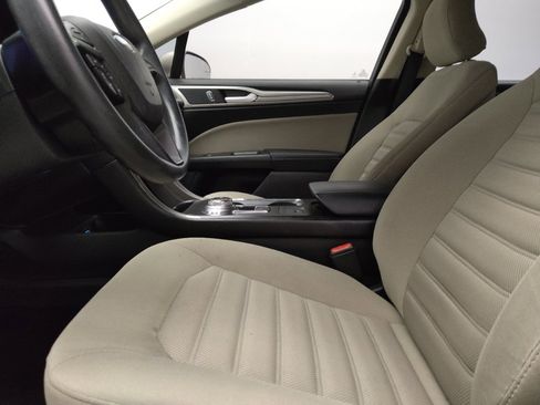 Used 2018 Ford Fusion S FWD image 17