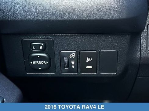 Used 2016 Toyota RAV4 LE FWD image 29