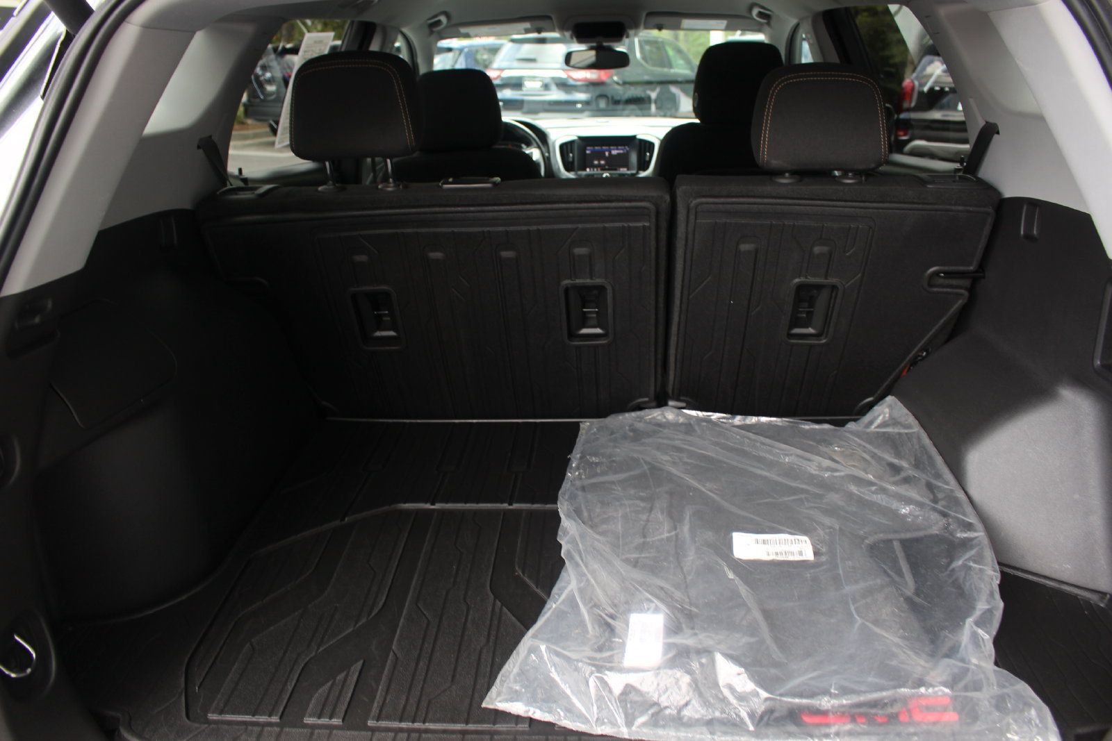 Used 2021 GMC Terrain SLE w/ Driver Convenience Package AWD/4WD image 9