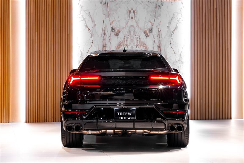 Used 2025 Lamborghini Urus SE AWD/4WD image 3