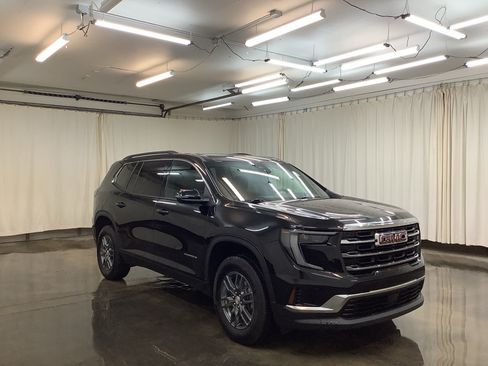 Used 2025 GMC Acadia Elevation FWD image 3