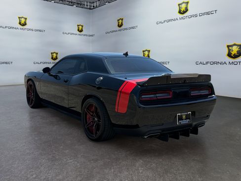 Used 2016 Dodge Challenger R/T Scat Pack RWD image 3