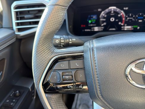 Used 2023 Toyota Sequoia Platinum image 36