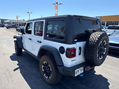Used 2024 Jeep Wrangler Unlimited Rubicon 4xe AWD/4WD image 17