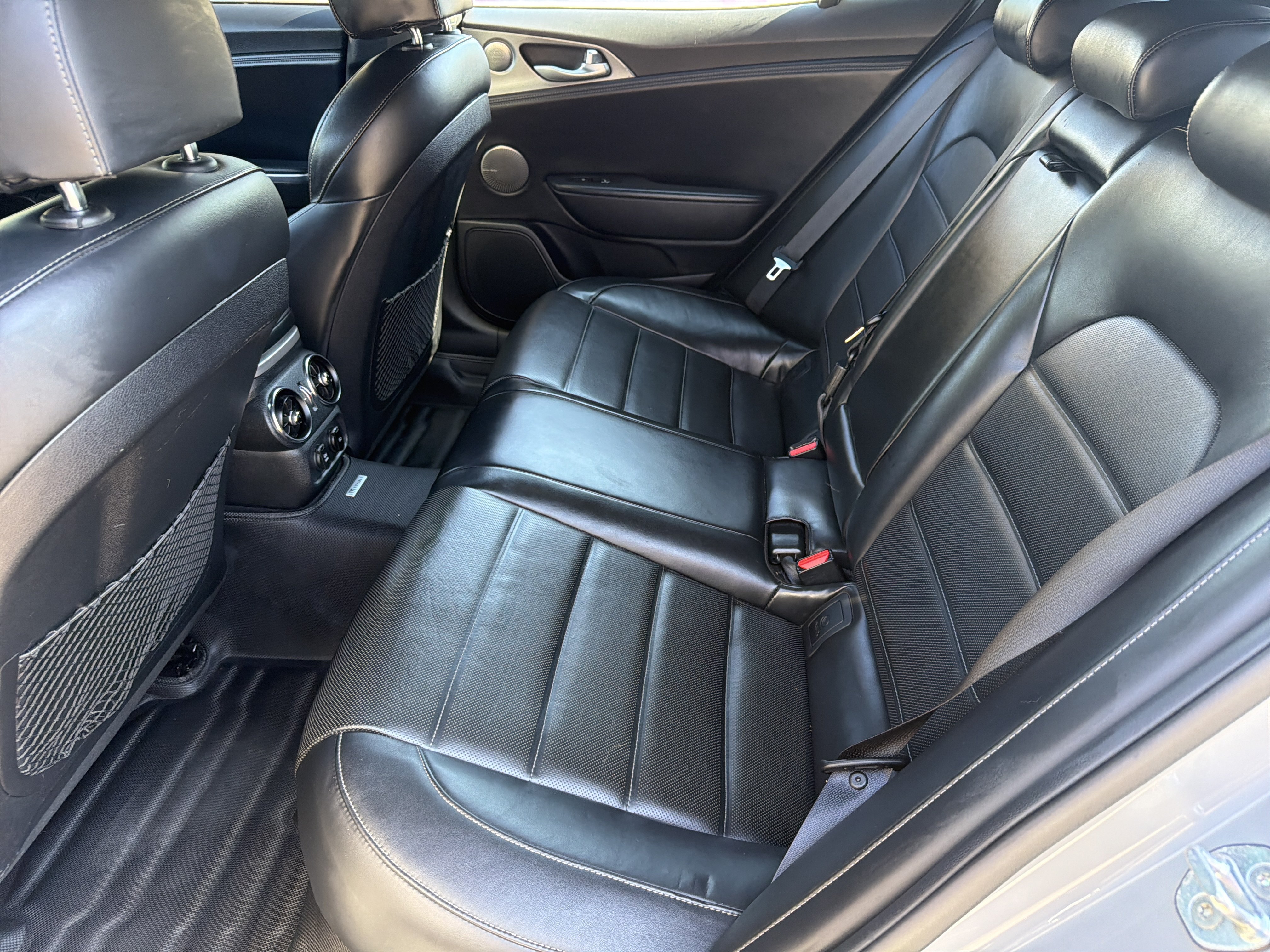 Used 2020 Kia Stinger GT2 AWD/4WD image 23