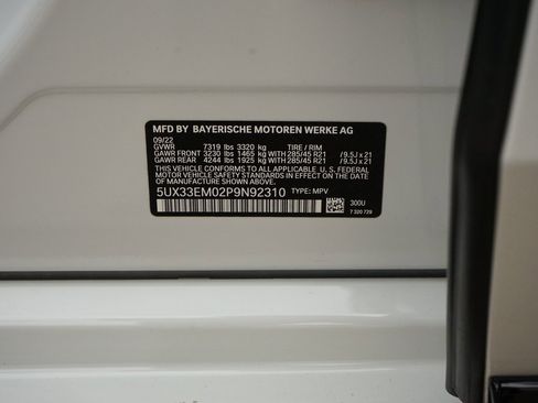 Used 2023 BMW X7 M60i image 37