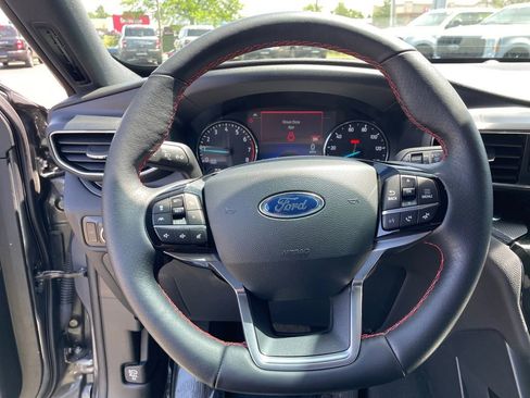 Used 2023 Ford Explorer ST-Line w/ Class IV Trailer Tow Package AWD/4WD image 18