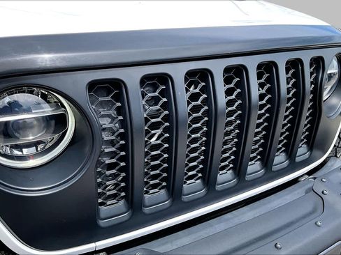 Used 2020 Jeep Gladiator Rubicon AWD/4WD image 30