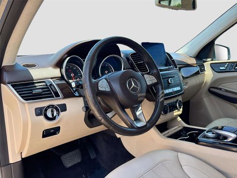 Used 2018 Mercedes-Benz GLE 350 w/ Premium 1 Package image 9