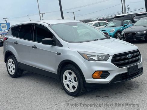 Used 2018 Ford Escape S image 4