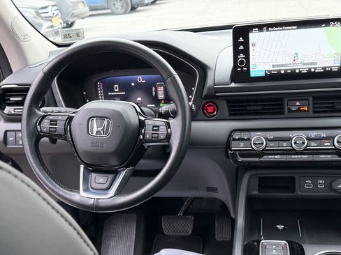 Used 2023 Honda Pilot Elite image 19