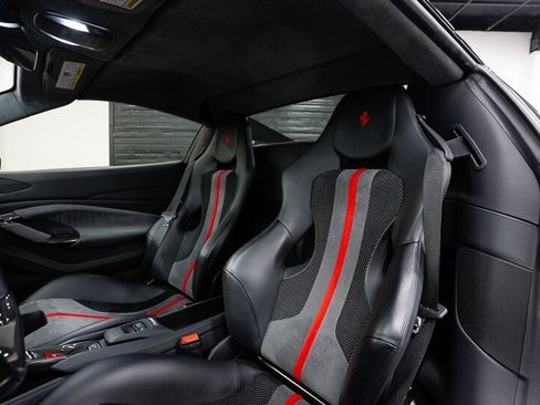 Used 2021 Ferrari F8 Tributo image 28