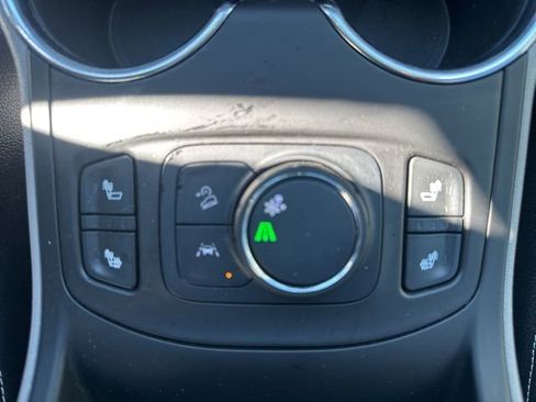 Used 2022 GMC Terrain SLE w/ Driver Convenience Package image 21