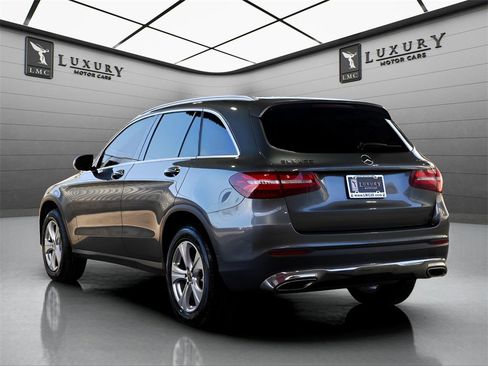 Used 2018 Mercedes-Benz GLC 300 4MATIC image 6