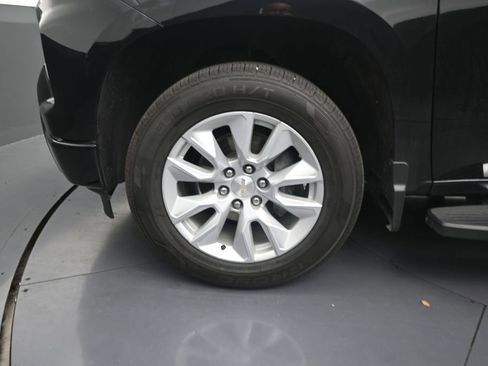 Used 2024 Chevrolet Silverado 1500 Custom RWD image 9
