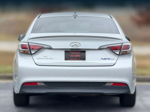 Used 2016 Hyundai Sonata SE image 4