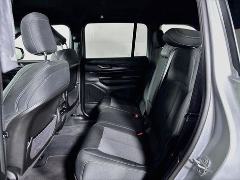 Certified 2025 Jeep Grand Cherokee Laredo w/ MOPAR Finishing Package AWD/4WD image 20