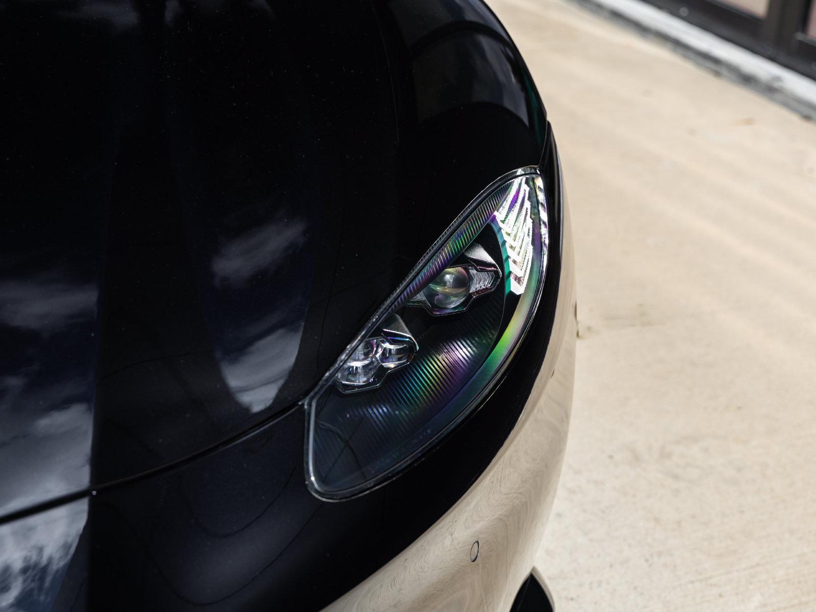 Used 2023 Aston Martin V8 Vantage Coupe RWD image 17