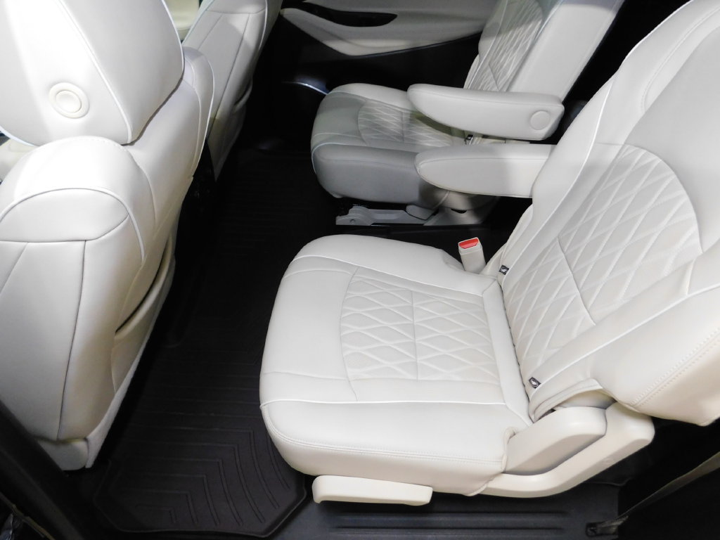 Used 2024 Buick Enclave Avenir AWD/4WD image 60