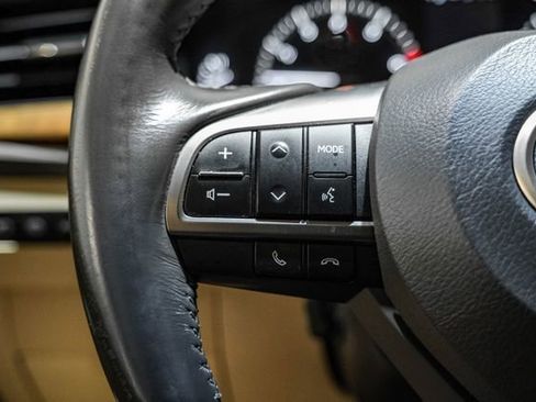 Used 2018 Lexus LX 570 4WD w/ Luxury Package image 21