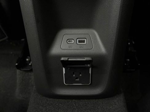 Used 2022 Buick Envision Avenir w/ Technology Package II image 24