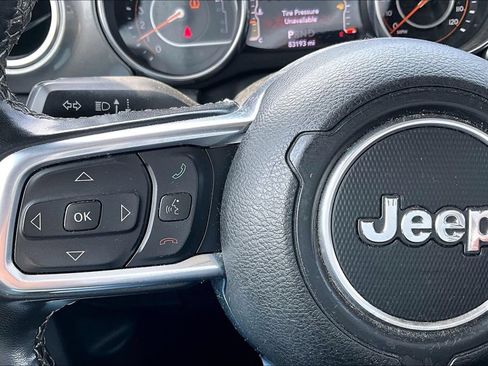Used 2022 Jeep Wrangler Unlimited Sahara AWD/4WD image 24