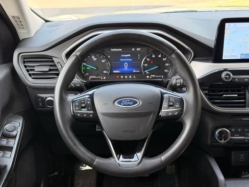 Used 2022 Ford Escape SE w/ Convenience Package FWD image 26