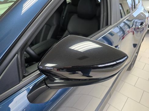 Used 2025 MAZDA CX-50 AWD 2.5 S w/ Premium Package image 17