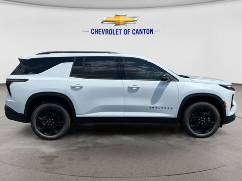 New 2027 Chevrolet Traverse LT w/ Midnight/Sport Edition FWD image 4
