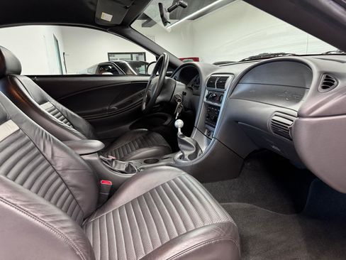 Used 2004 Ford Mustang Mach 1 RWD image 48