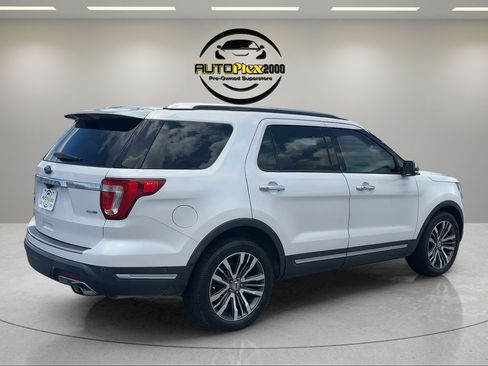 Used 2018 Ford Explorer Platinum AWD/4WD image 7