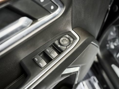 Used 2022 Chevrolet Silverado 1500 LT AWD/4WD image 13