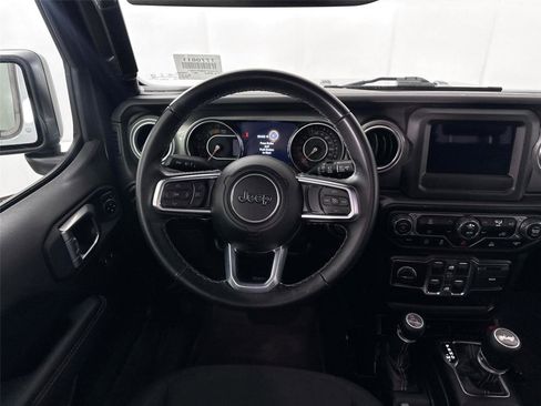 Used 2021 Jeep Wrangler Unlimited Sahara AWD/4WD image 29