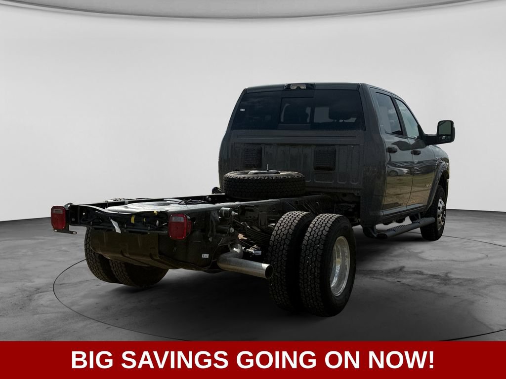 New 2027 RAM 3500 Big Horn AWD/4WD image 8