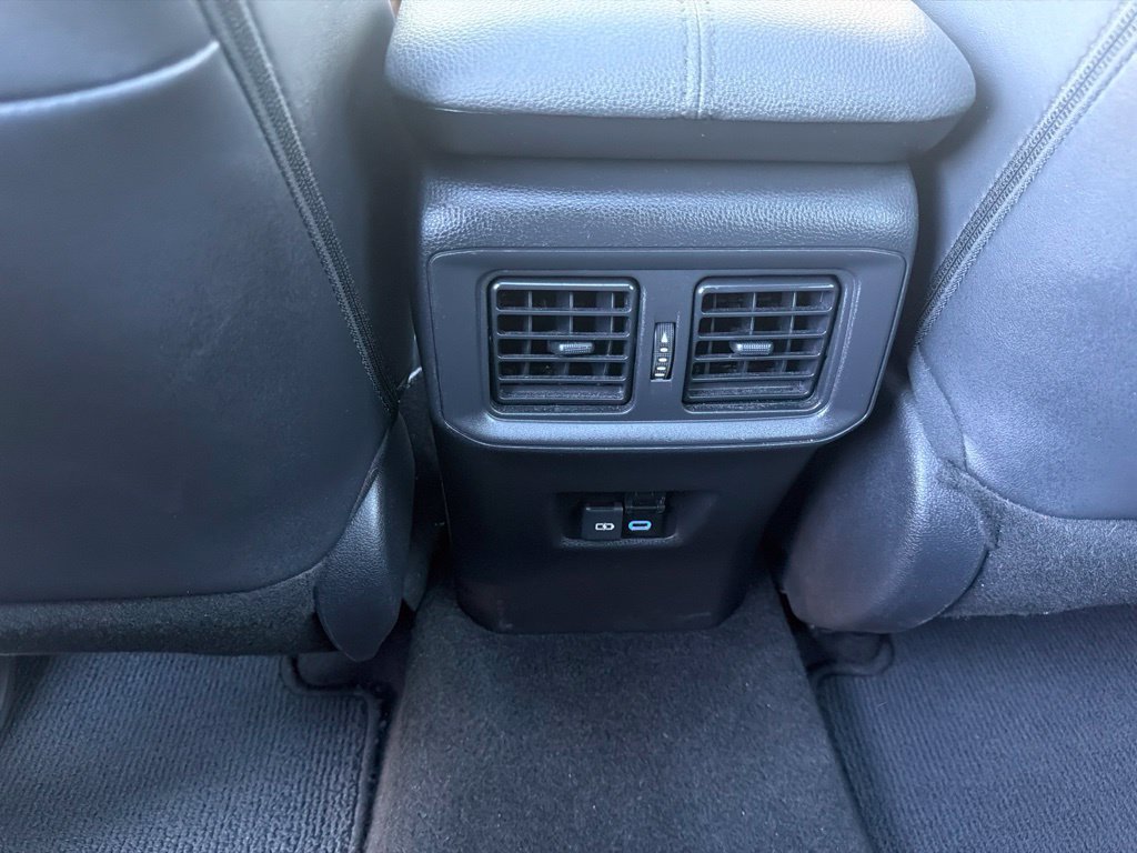 Used 2022 Toyota RAV4 XSE AWD/4WD image 16