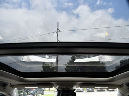 New 2025 Volvo XC40 B5 Plus w/ Protection Package Premier image 25