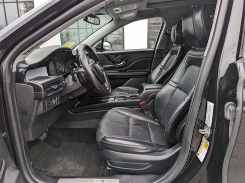 Used 2020 Lincoln Corsair AWD w/ Premium Package image 12